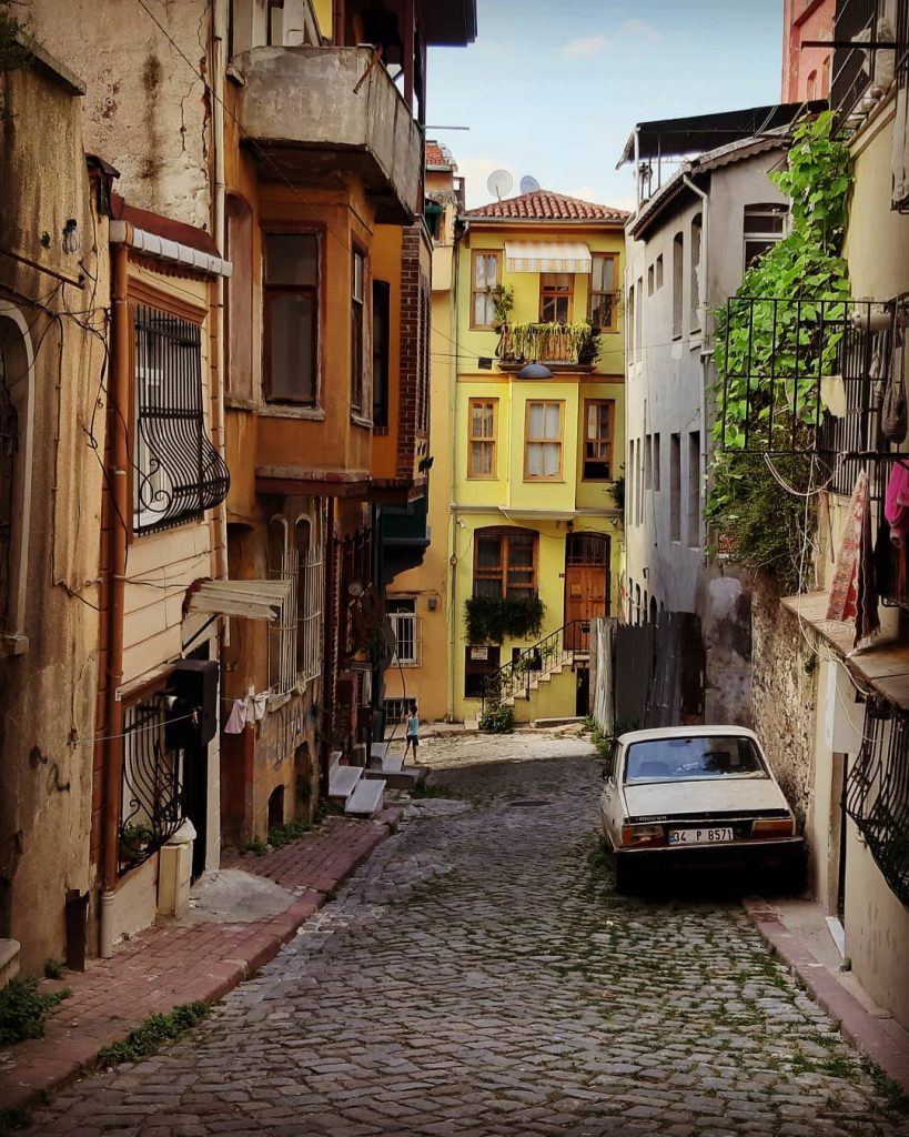 yeniden